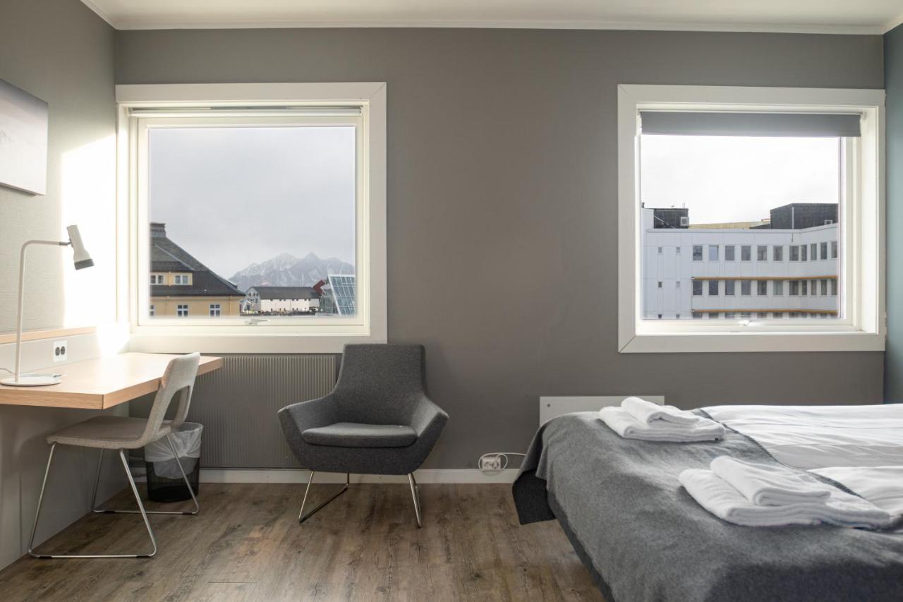Fast Hotel Svolvaer Exterior photo